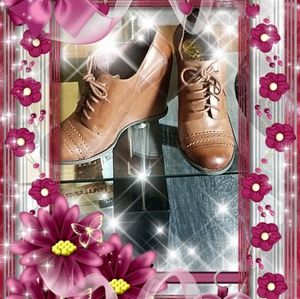 VC Leather Distressed Wedge